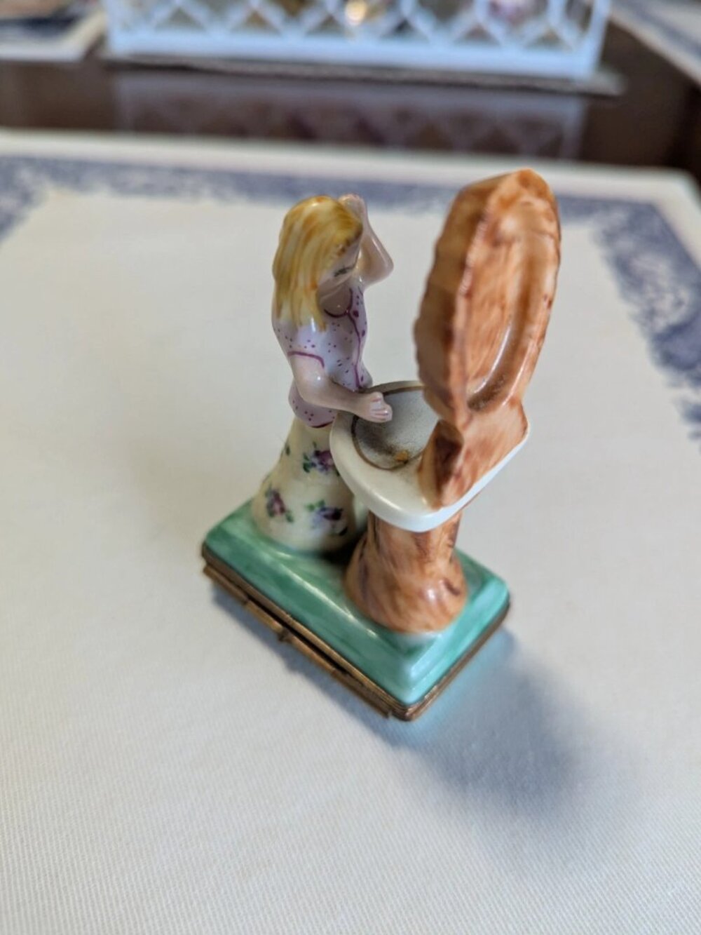 Limoges France Romance Lady On Mirror Trinket Box - Picture 6 of 8